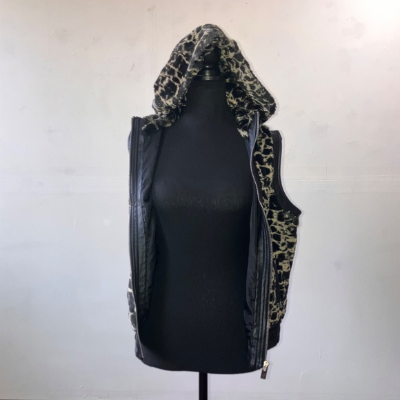 YMI Plush Animal Print Hooded Vest - Picture 12 of 12